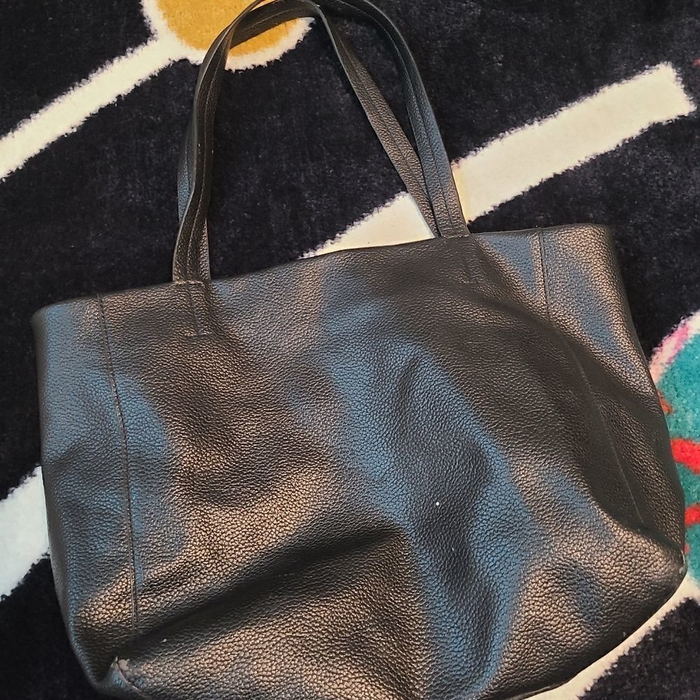 Black purse 